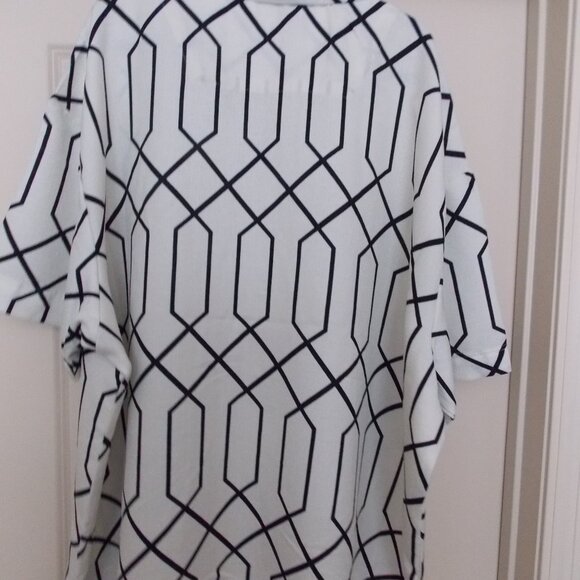 NWT-Malibu Short Sleeve Button-Up Sz 5XL - Picture 4 of 10